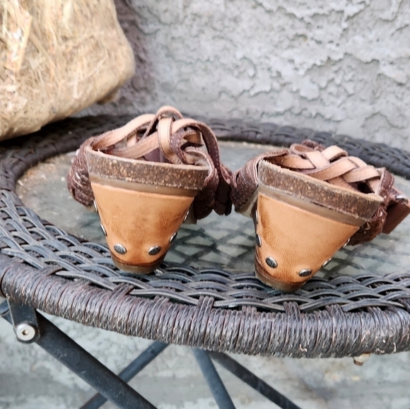 OTBT St Joseph Wedge Sandal  Brown Tan Leather Strappy Studded Gladiator - Picture 13 of 14